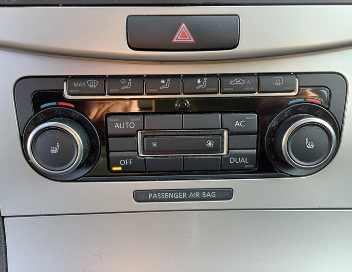 Volkswagen Passat Kombi 1,6 l 77 kw