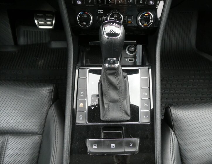 Škoda Superb Kombi 2,0 l 140 kw