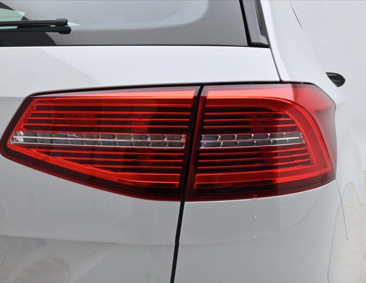 Volkswagen Passat Kombi 1,5 l 110 kw