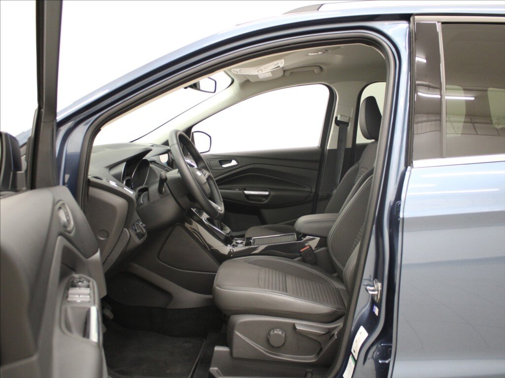 Ford Kuga SUV / Terénní 1,5 l 110 kw