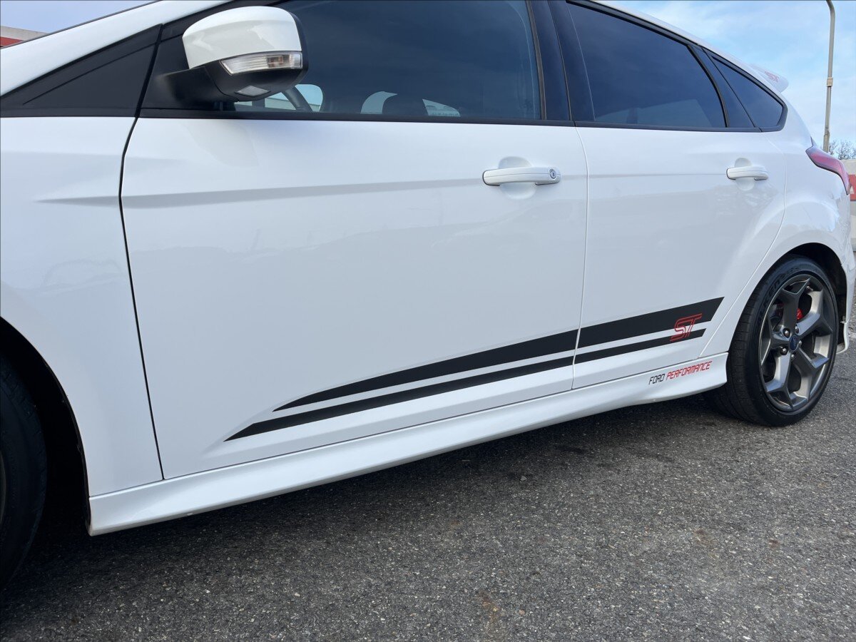 Ford Focus Hatchback 2,0 l 184 kw