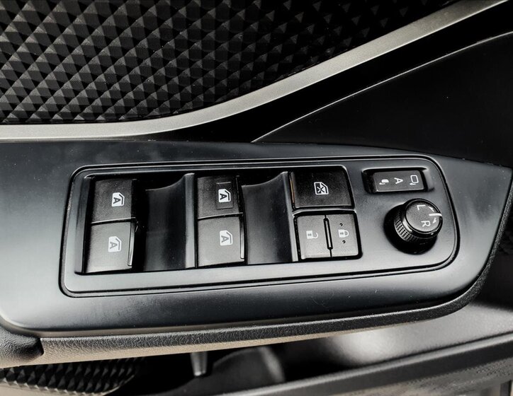 Toyota C-HR Hatchback 1,8 l 72 kw