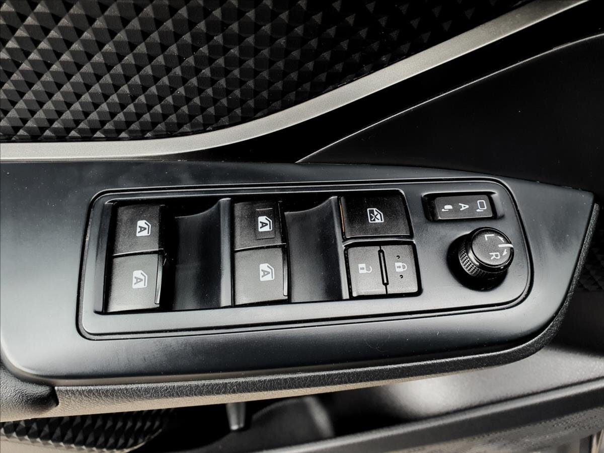 Toyota C-HR Hatchback 1,8 l 72 kw