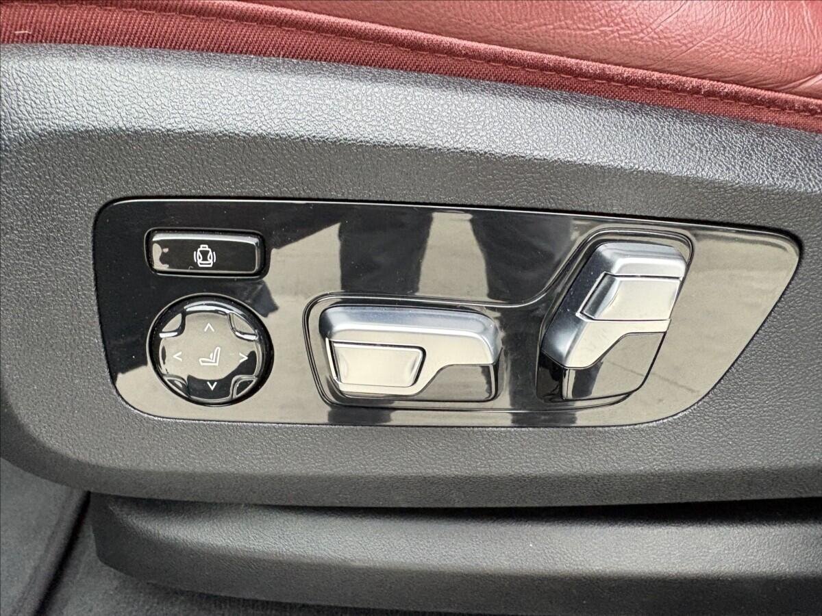 BMW X6 SUV / Terénní 3,0 l 245 kw