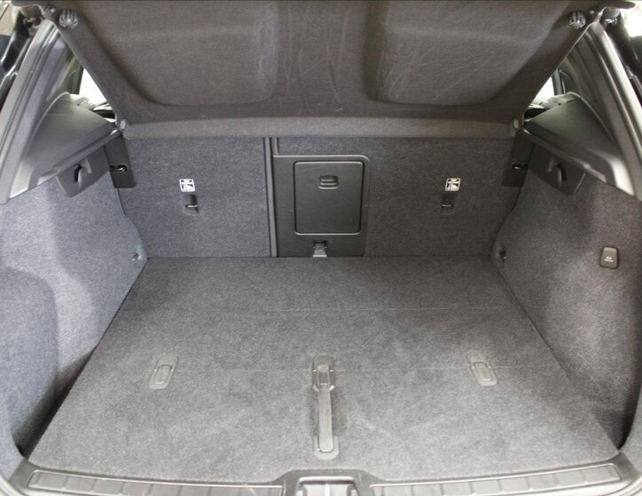 Volvo XC40 Kombi 2,0 l 145 kw