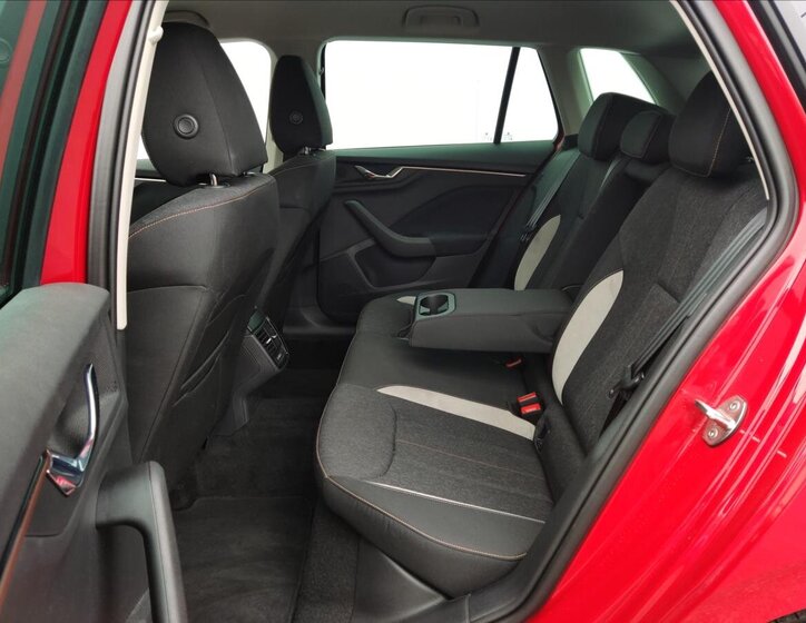 Škoda Kamiq SUV 999,0 85 kw