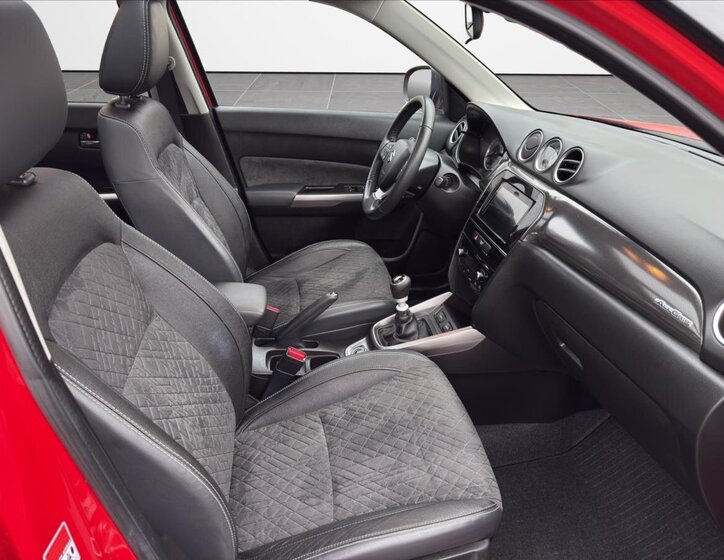 Suzuki Vitara SUV 1,4 l 95 kw