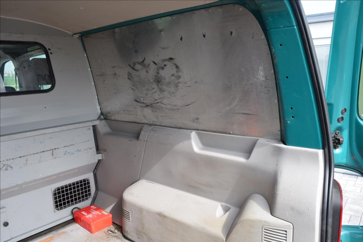 Volkswagen Transporter Kombi 2,0 l 110 kw