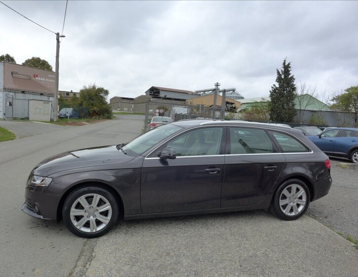 Audi A4 Kombi 2,0 l 105 kw
