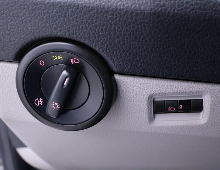 Volkswagen Transporter Skříň 2,0 l 75 kw