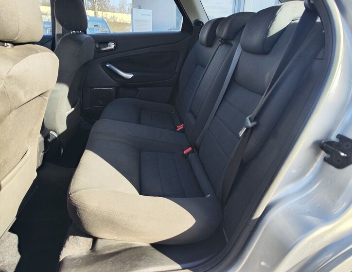 Ford Mondeo Kombi 2,0 l 103 kw