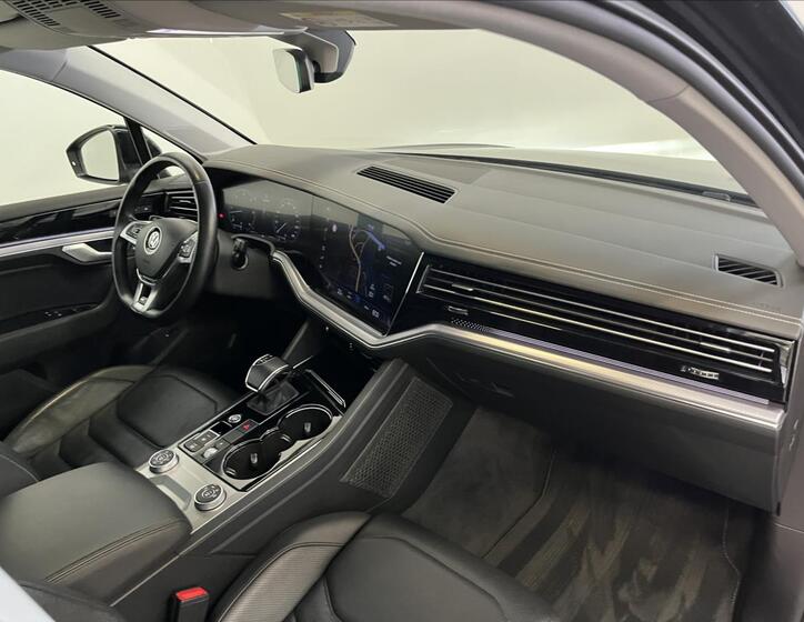 Volkswagen Touareg 24