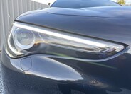 Alfa Romeo Stelvio 8