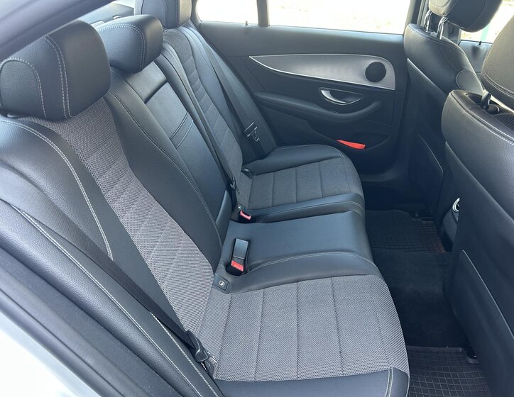 Mercedes-Benz Třídy E Sedan / Limuzína 3,0 l 190 kw