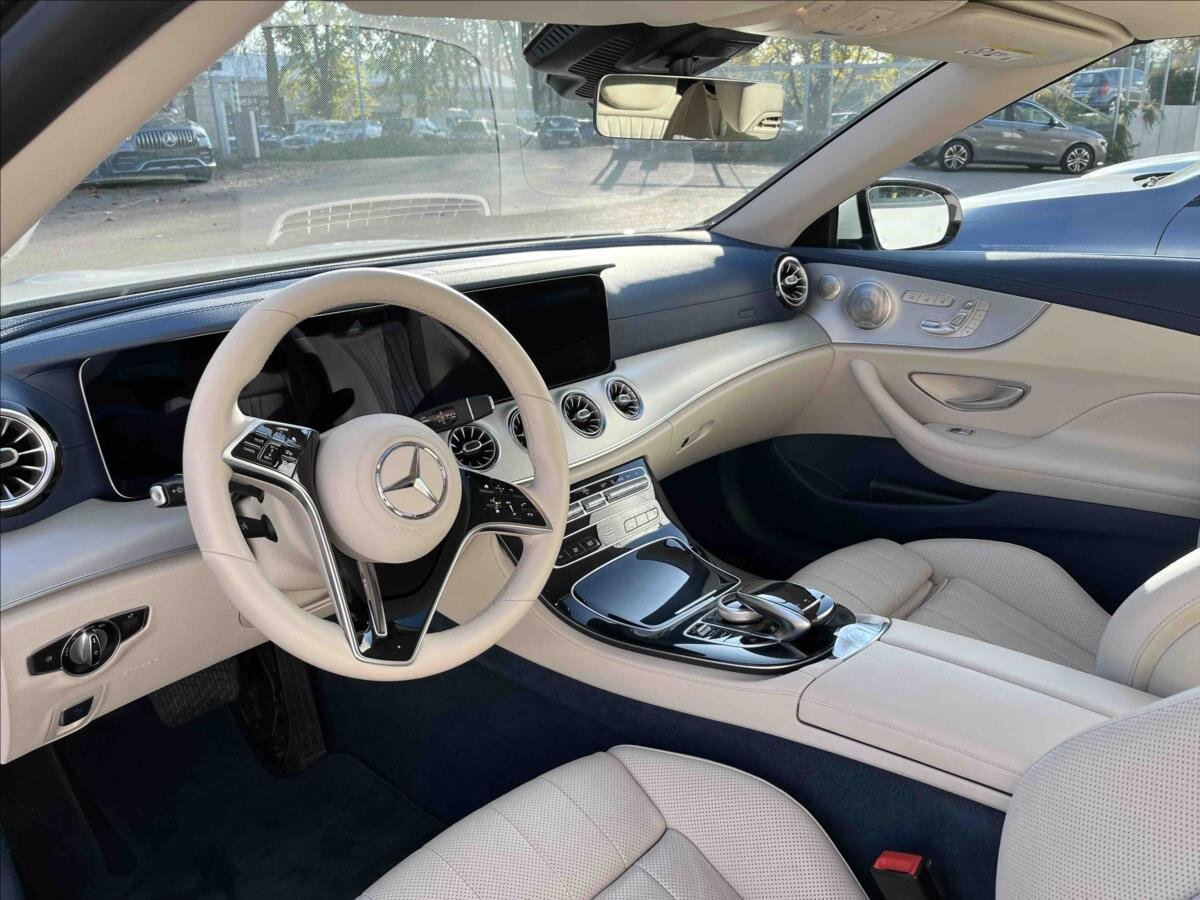 Mercedes-Benz Třídy E Kabriolet 2,0 l 190 kw