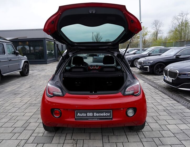 Opel Adam Hatchback 1,4 l 64 kw