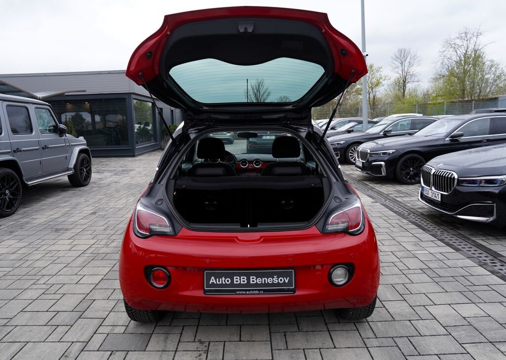 Opel Adam Hatchback 1,4 l 64 kw