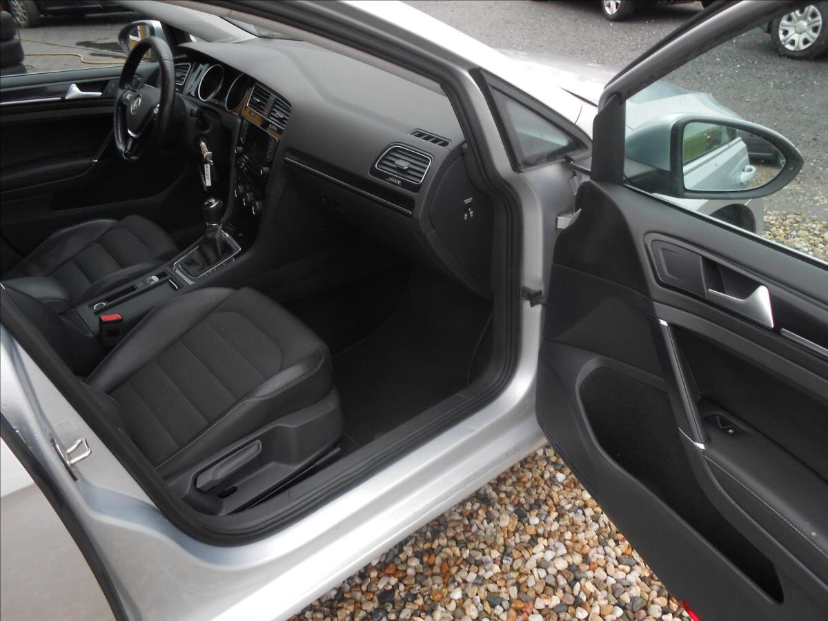 Volkswagen Golf Kombi 2,0 l 110 kw