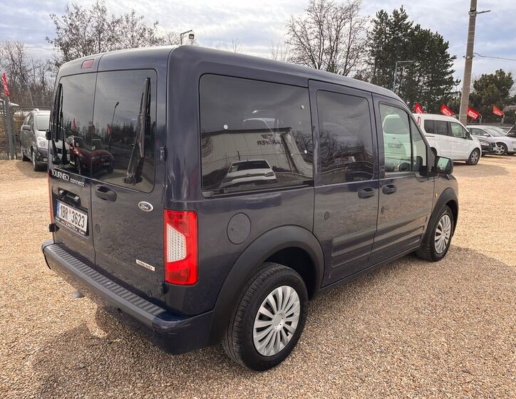 Ford Tourneo Connect 6
