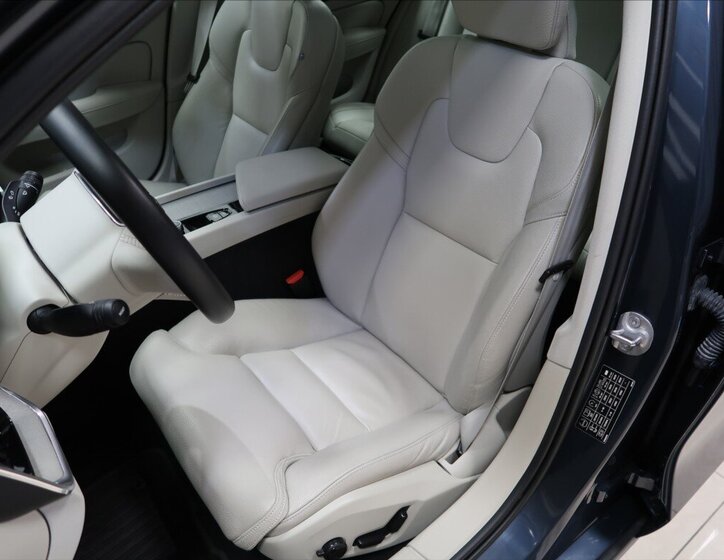 Volvo S60 Sedan / Limuzína 2,0 l 184 kw