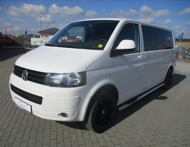 Volkswagen Transporter Kombi 2,0 l 84 kw