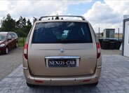 Lancia Phedra MPV 2,2 l 94 kw