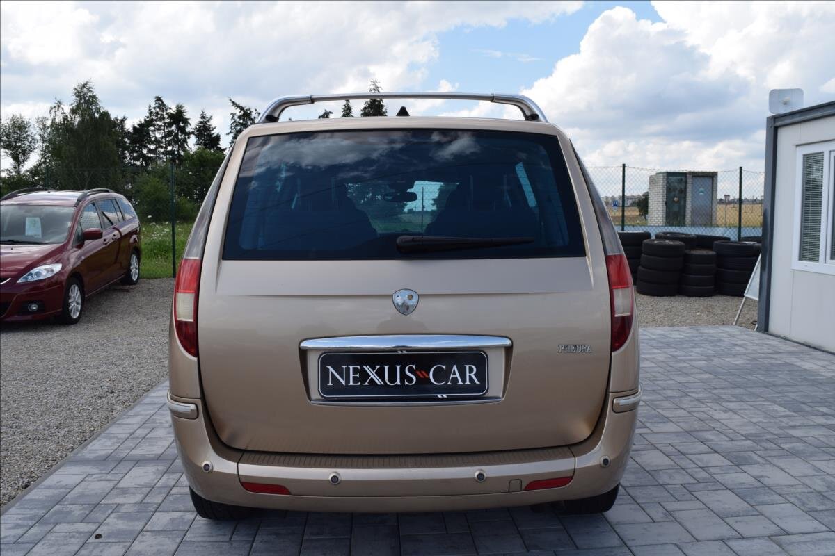 Lancia Phedra MPV 2,2 l 94 kw