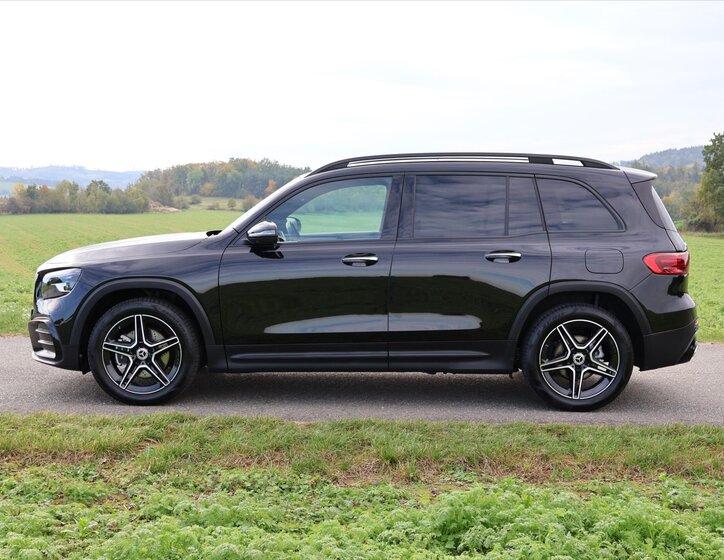 Mercedes-Benz GLB 4