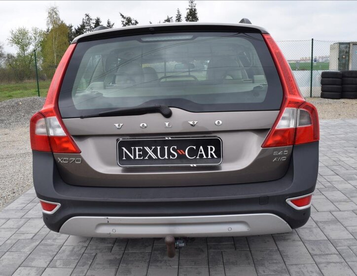 Volvo XC70 Kombi 2,4 l 120 kw