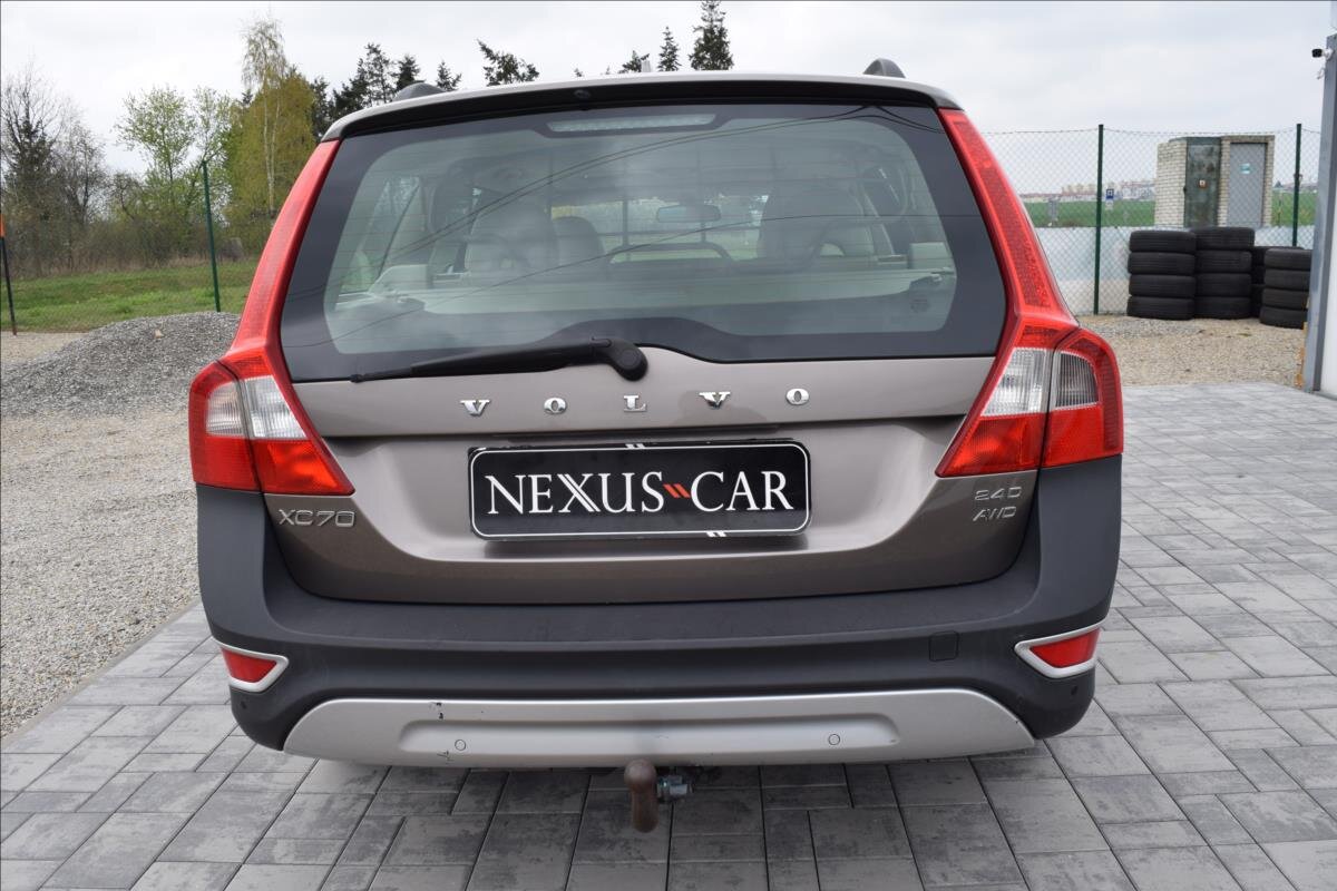Volvo XC70 Kombi 2,4 l 120 kw