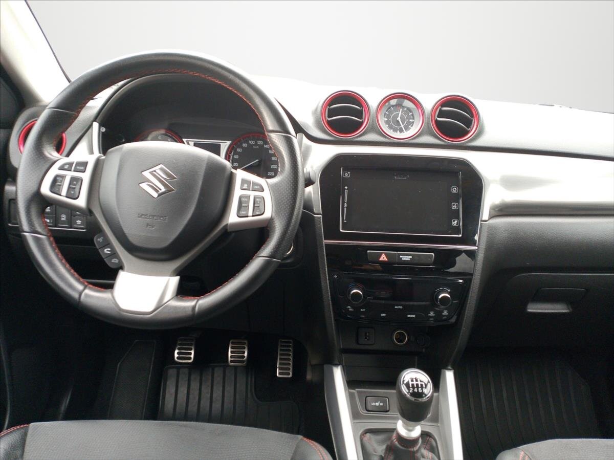 Suzuki Vitara SUV 1,4 l 103 kw