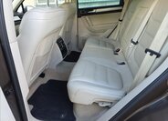 Volkswagen Touareg SUV / Terénní 4,1 l 250 kw