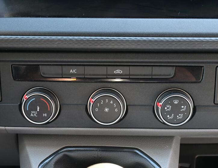 Volkswagen Transporter 19