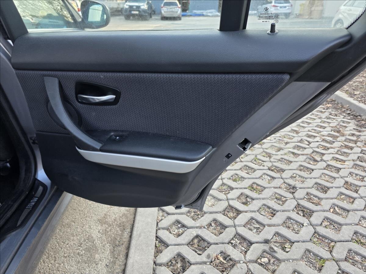 BMW Řada 3 Kombi 2,0 l 105 kw