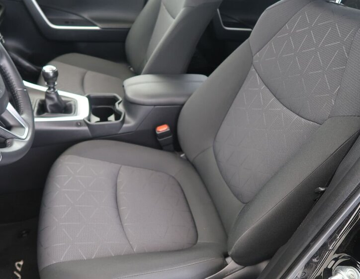 Toyota RAV4 SUV 2,0 l 129 kw