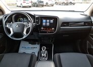 Mitsubishi Outlander SUV 2,4 l 165 kw