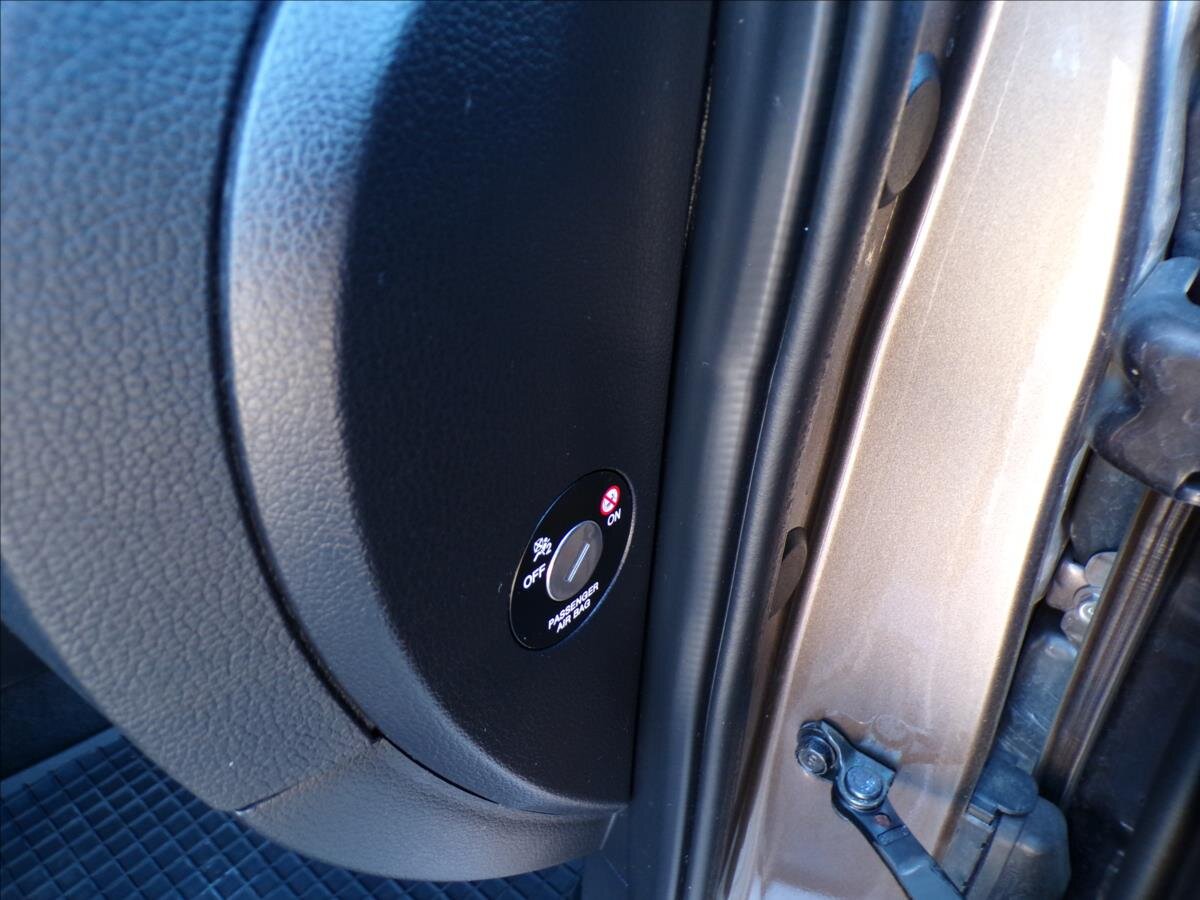 KIA Sportage Kombi 2,0 l 120 kw