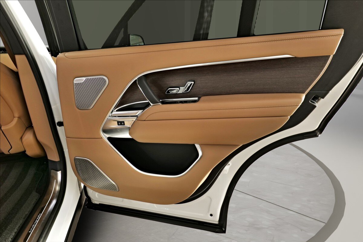 Land Rover Range Rover SUV 4,4 l 390 kw