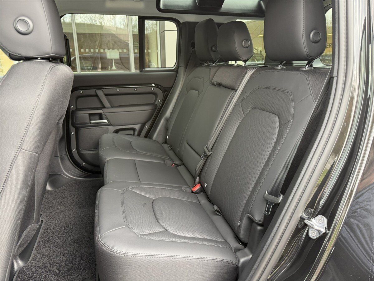 Land Rover Defender SUV / Terénní 3,0 l 147 kw