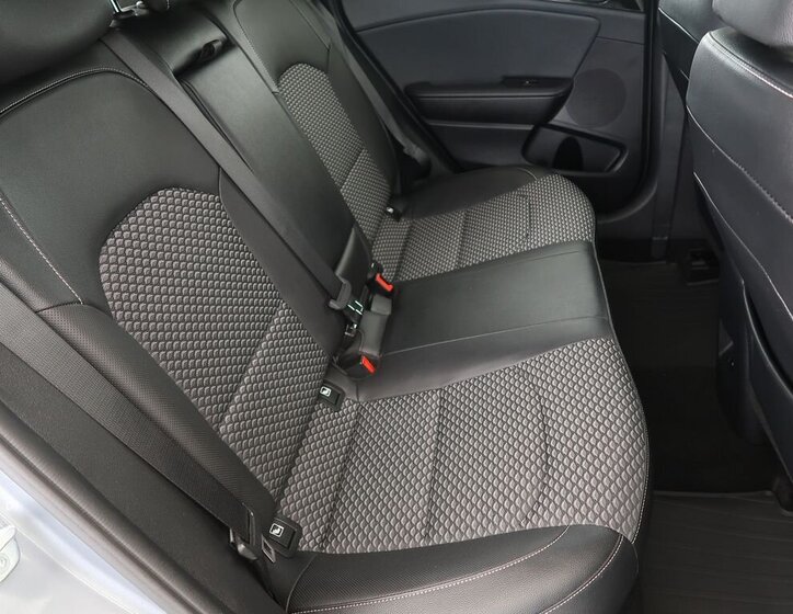 KIA XCeed SUV / Terénní 1,5 l 117 kw