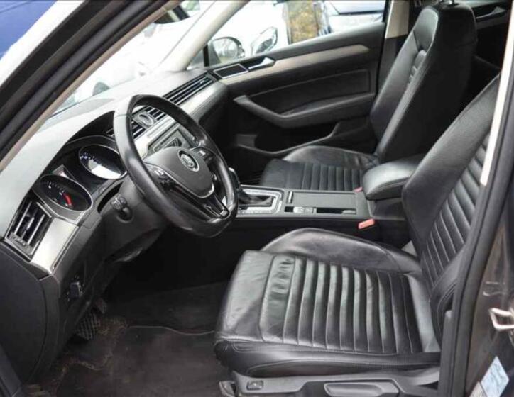 Volkswagen Passat CC 19