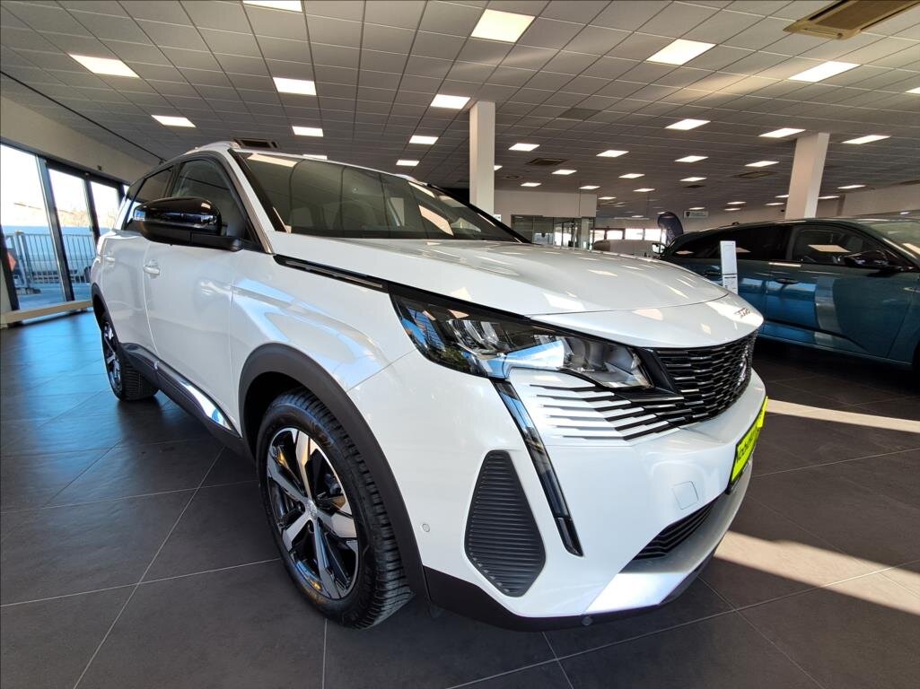 Peugeot 5008 SUV 1,5 l 96 kw