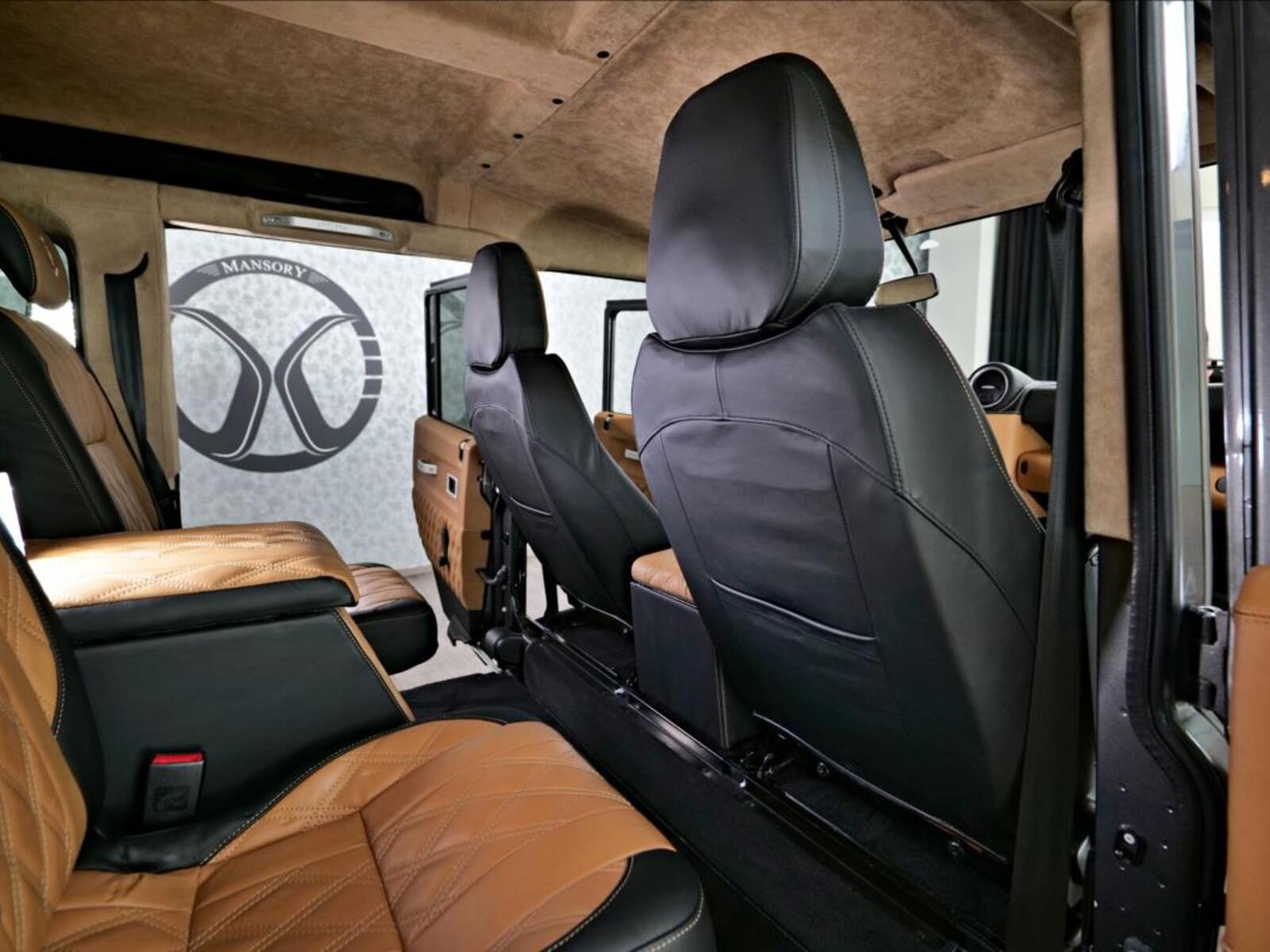 Land Rover Defender 34