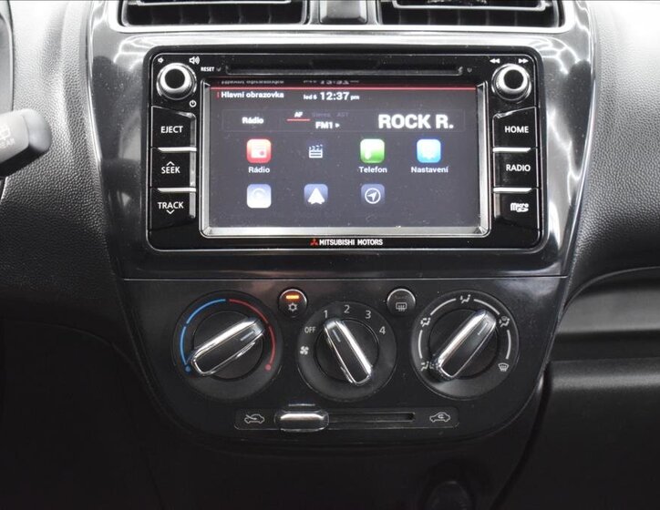 Mitsubishi Space Star 16