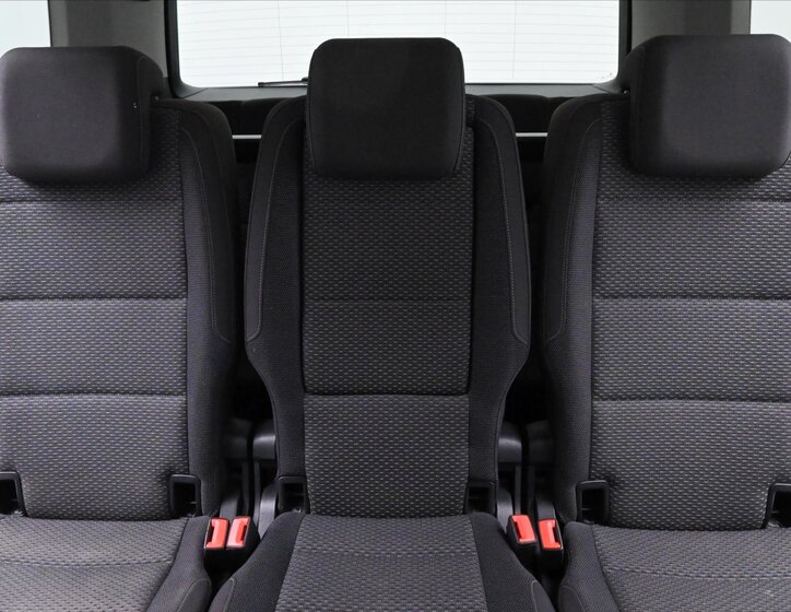 Volkswagen Touran 29