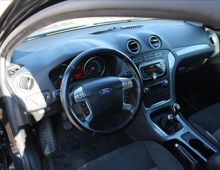 Ford Mondeo Liftback 1,6 l 118 kw