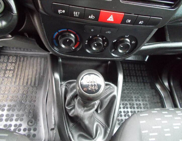 Opel Combo Skříň 1,6 l 77 kw