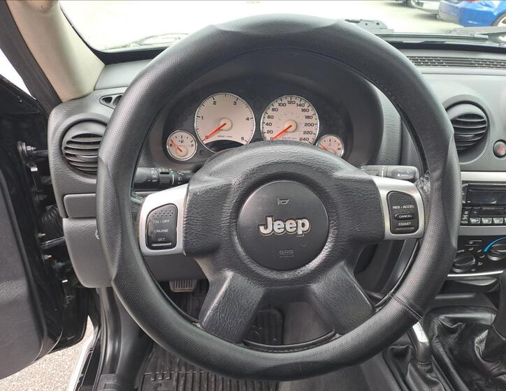 Jeep Cherokee 12