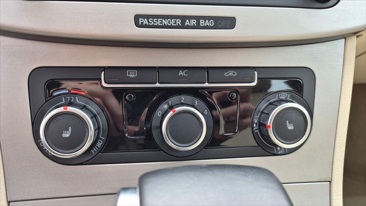 Volkswagen Passat Sedan / Limuzína 2,0 l 147 kw