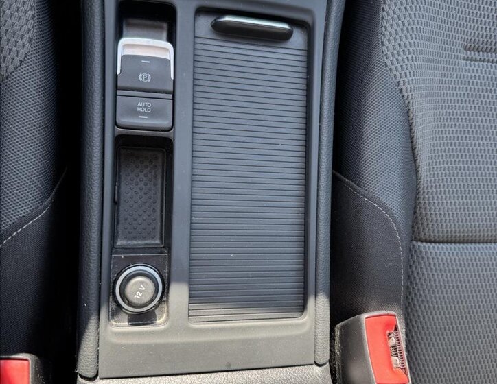 Volkswagen Golf Hatchback 1,6 l 77 kw